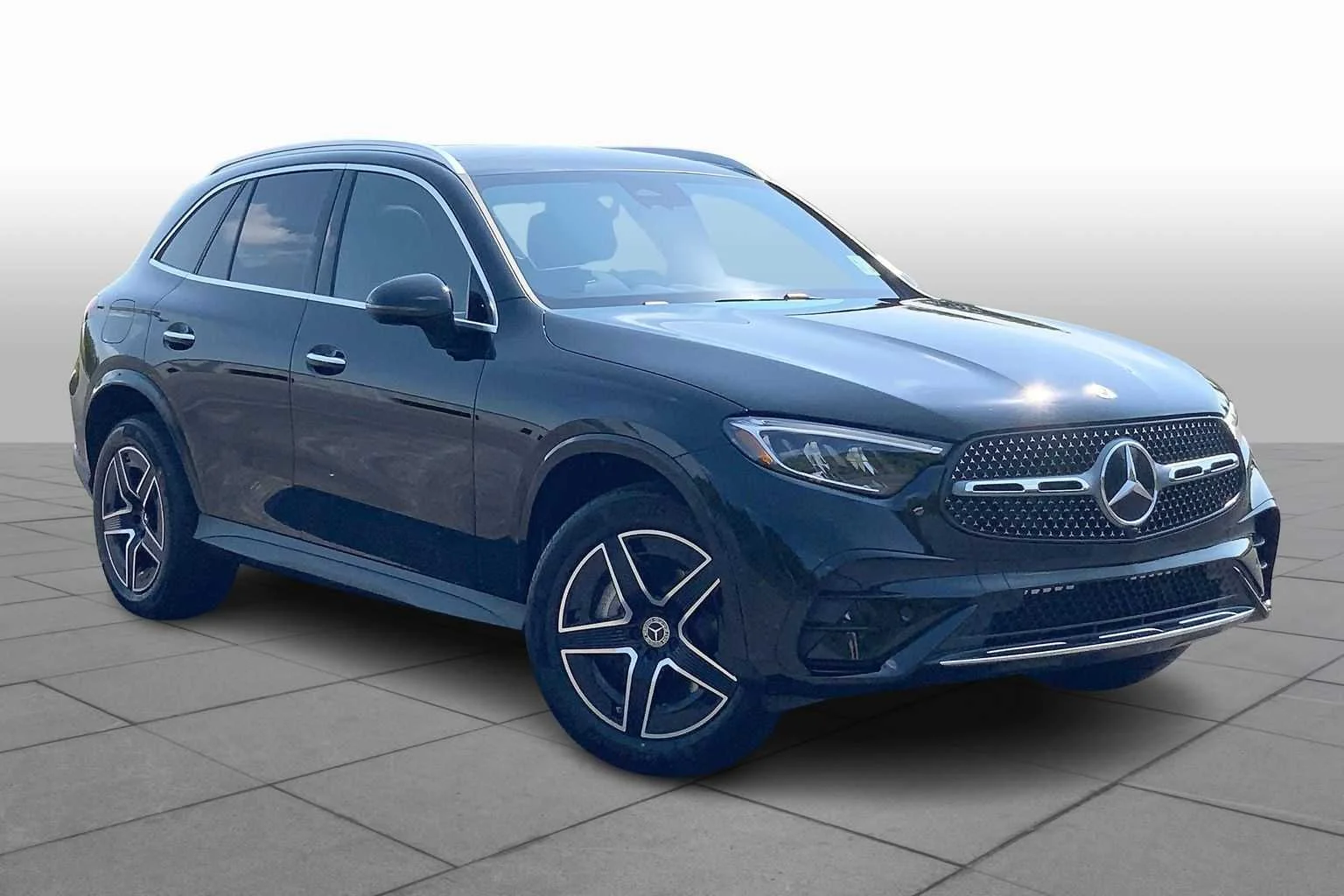 New 2026 Black Mercedes-Benz GLC 300 image 2