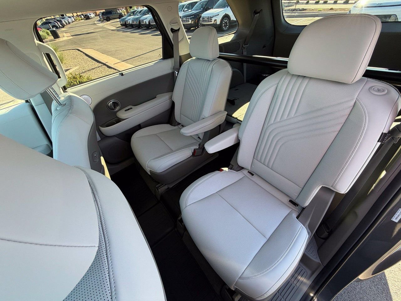 New 2027 Gray Hyundai SEL Premium image 37