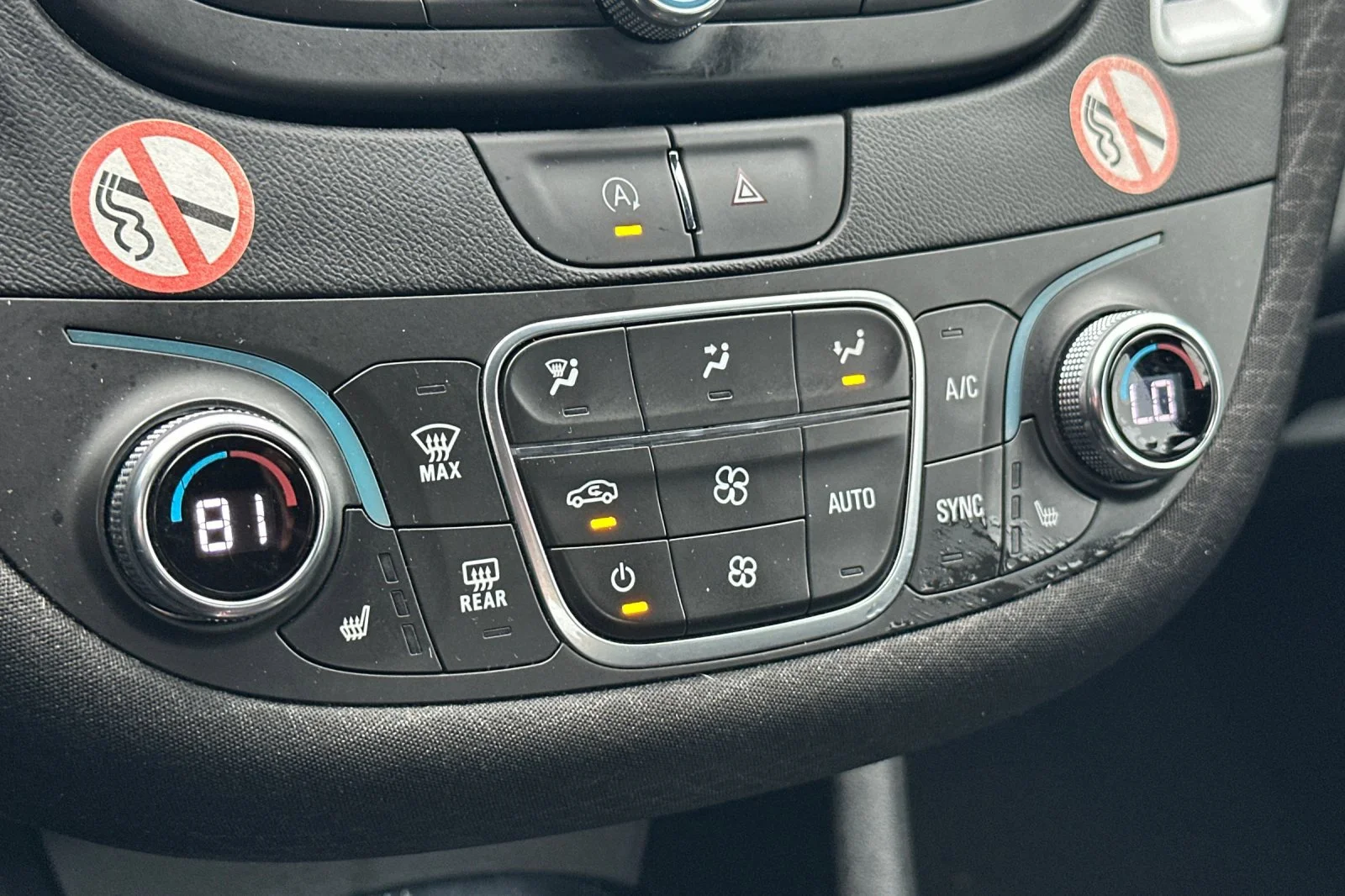 Used 2024 Summit White Chevrolet LT image 18