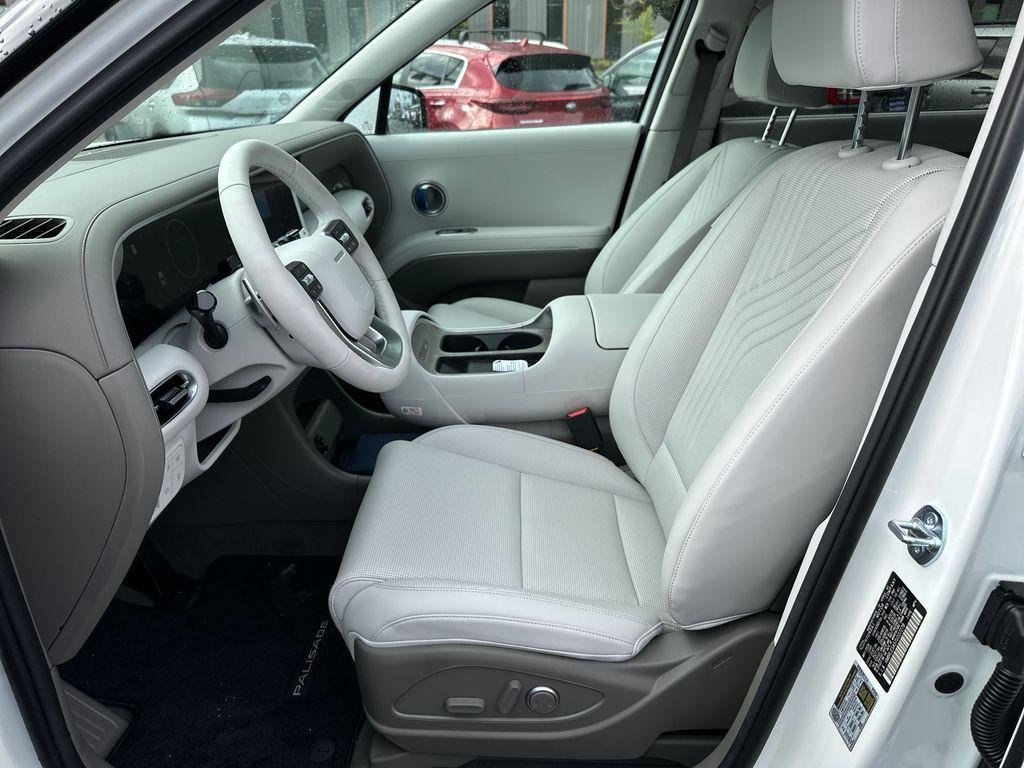 New 2026 White Hyundai SEL 7P image 12