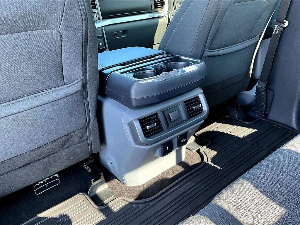 Used 2022 Silver Metallic Ford XLT image 12