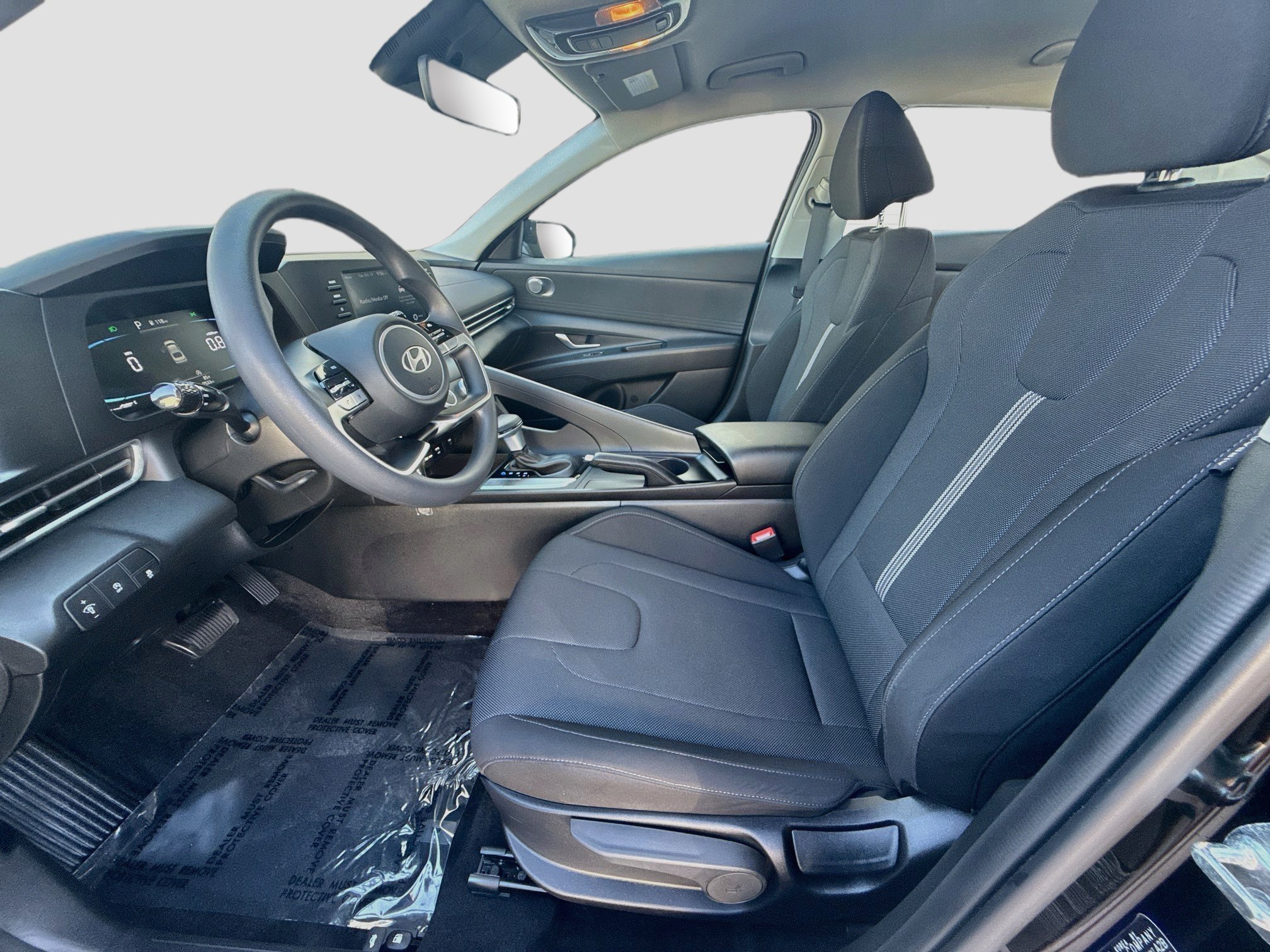 Used 2025 Abyss Black Hyundai SE image 16
