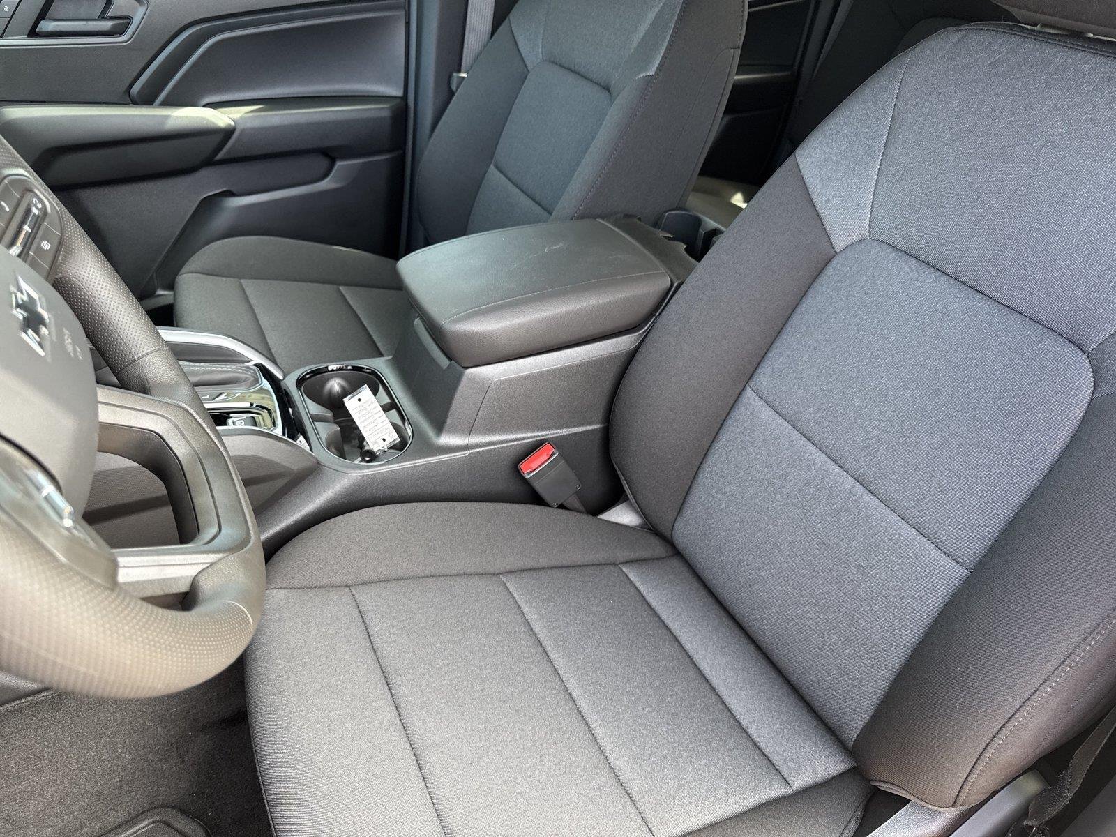 2026 Chevrolet Colorado Trail Boss - Photo 11