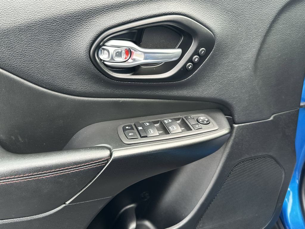 2022 JEEP CHEROKEE - Image 18