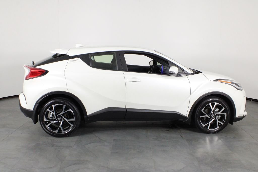Used 2021 White Toyota XLE image 11
