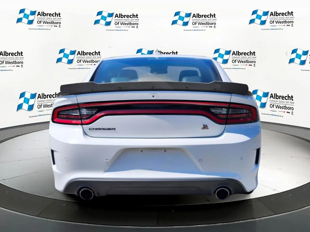 Used 2015 White Dodge R/T Scat Pack image 4
