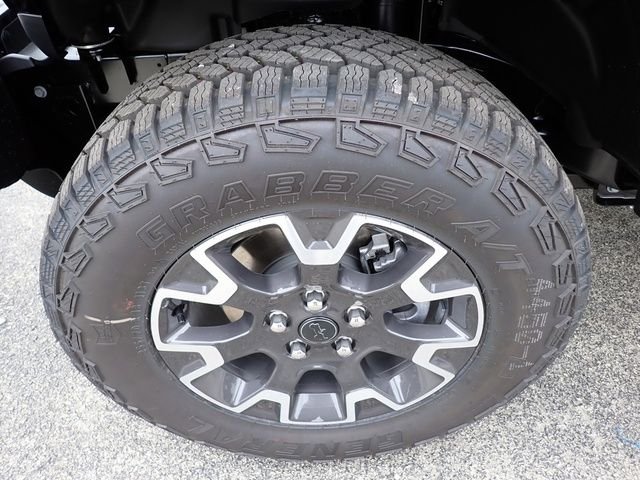 2025 Jeep Wrangler 4-Door Sahara - Photo 11