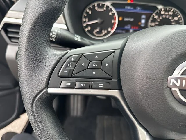 Used 2023 Black Nissan 2.5 SV image 17