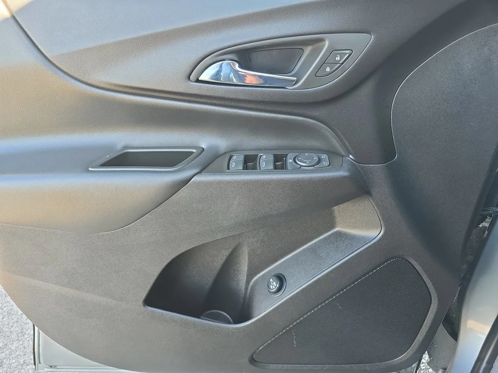 2024 Chevrolet Equinox LT - Photo 23