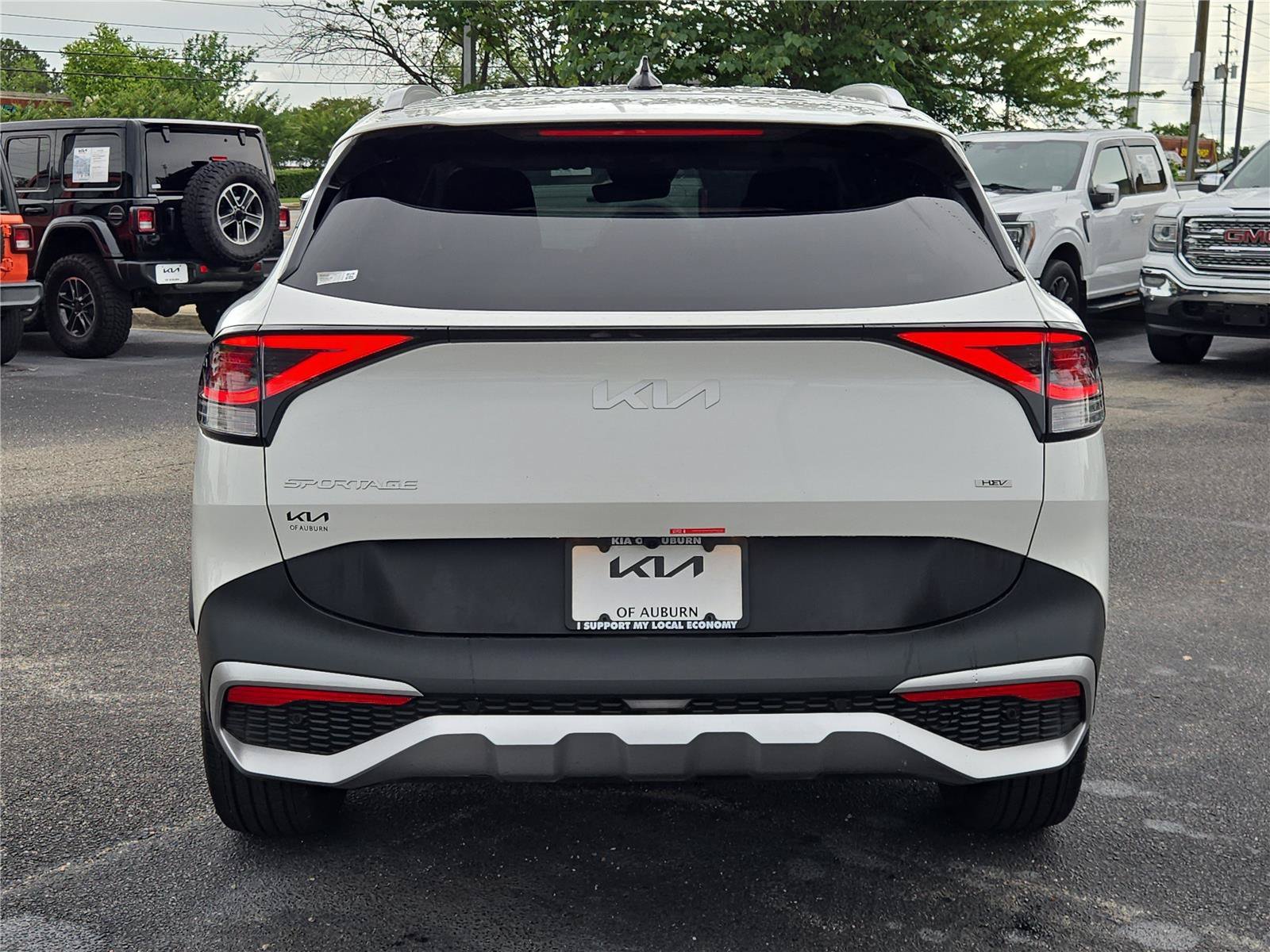 Used 2025 Snow White Pearl Kia EX image 8