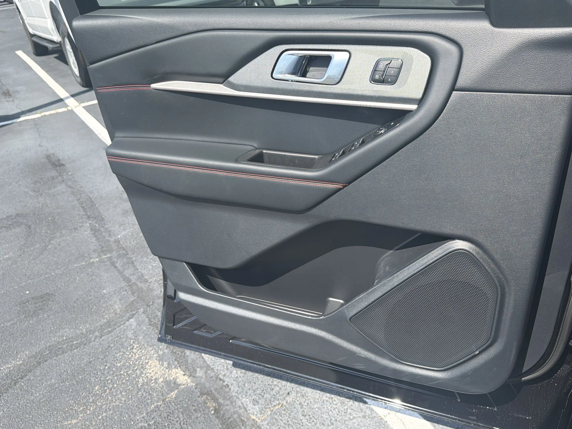 New 2026 Agate Black Metallic Ford ST-Line image 17