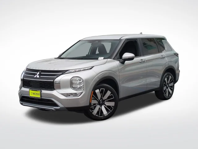 2026 Mitsubishi Outlander SE FWD's photo