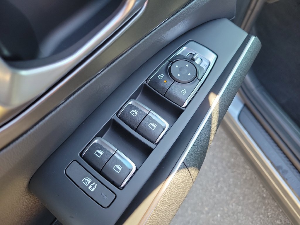 New 2026 Steel Gray Kia EX image 22
