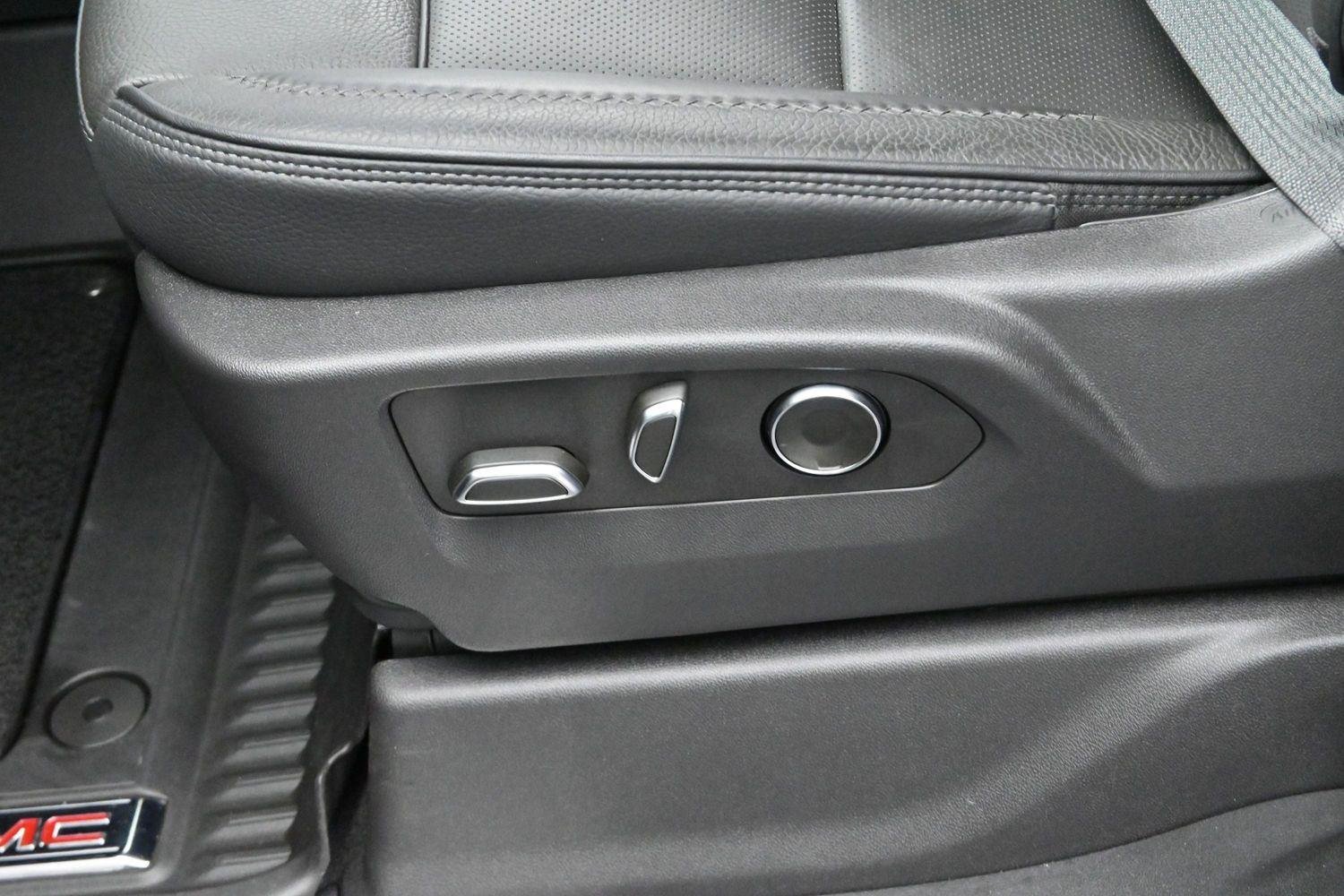 Used 2025 Onyx Black GMC Denali image 14