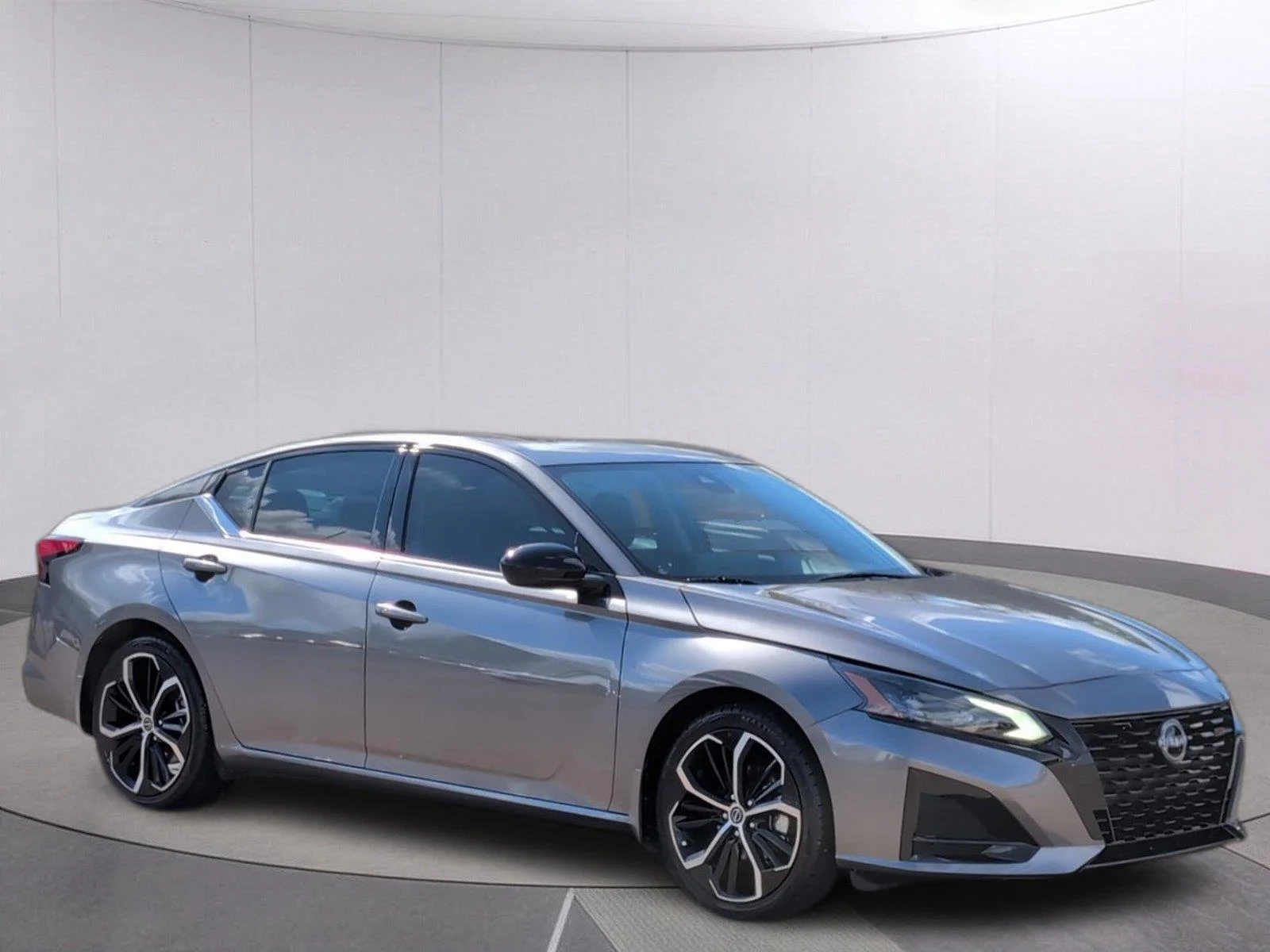 Used 2024 Gun Metallic Nissan 2.5 SR image 8