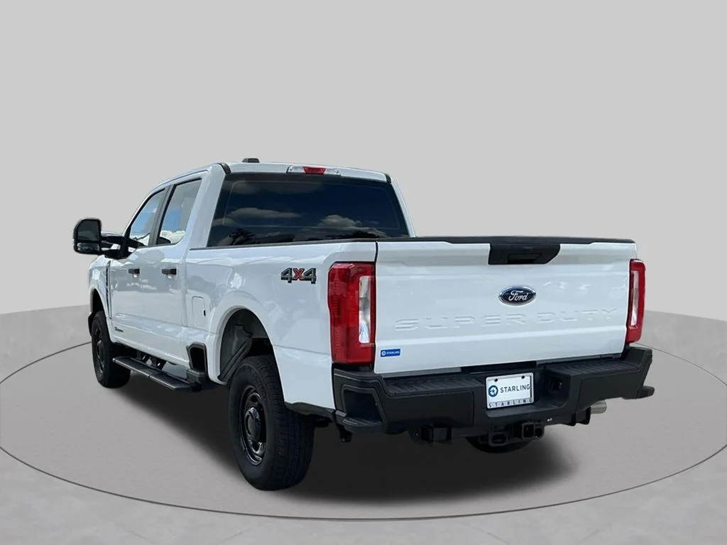 Used 2026 White Ford XL image 6