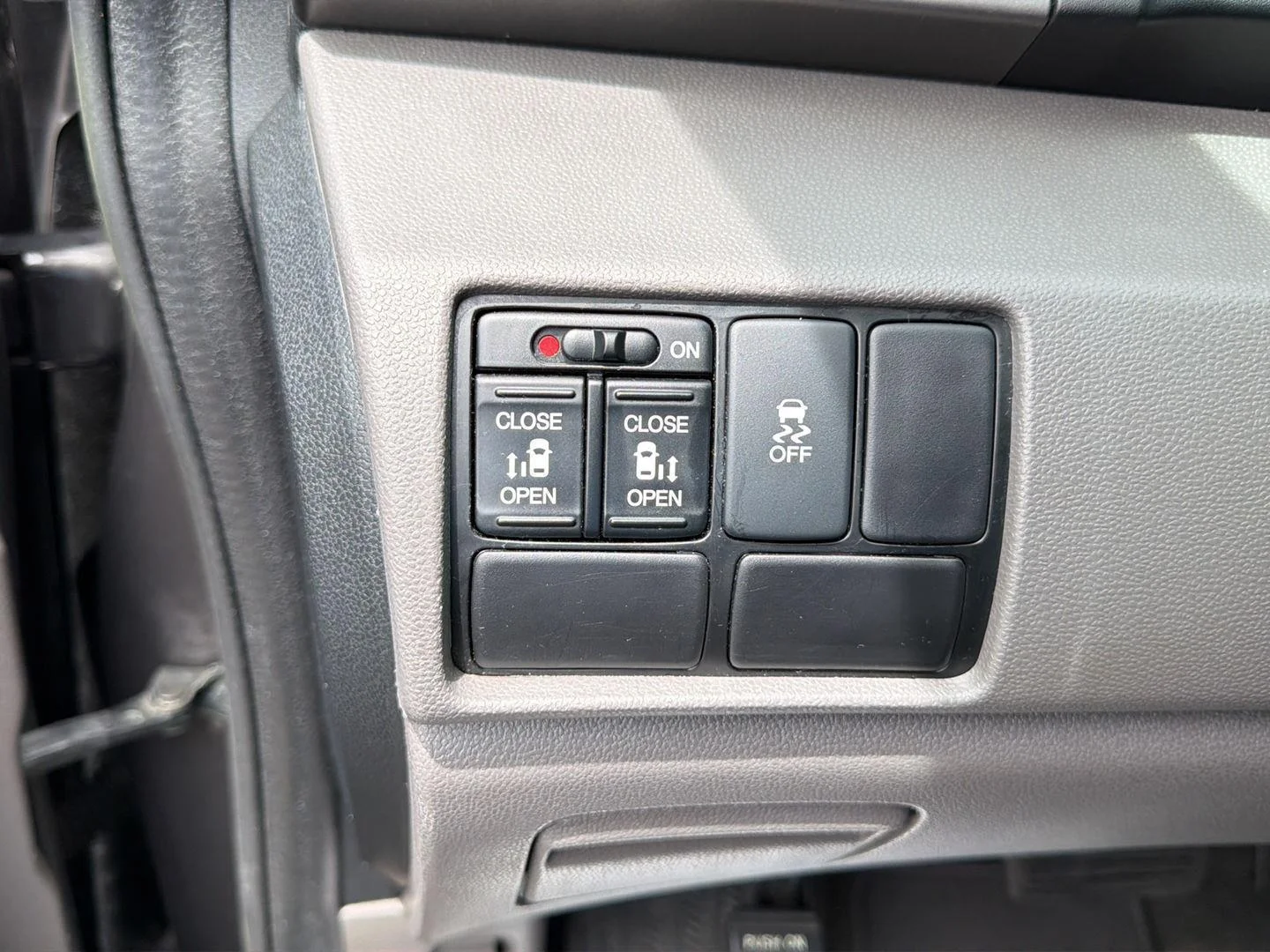 Used 2016 Smoky Topaz Metallic Honda SE image 26