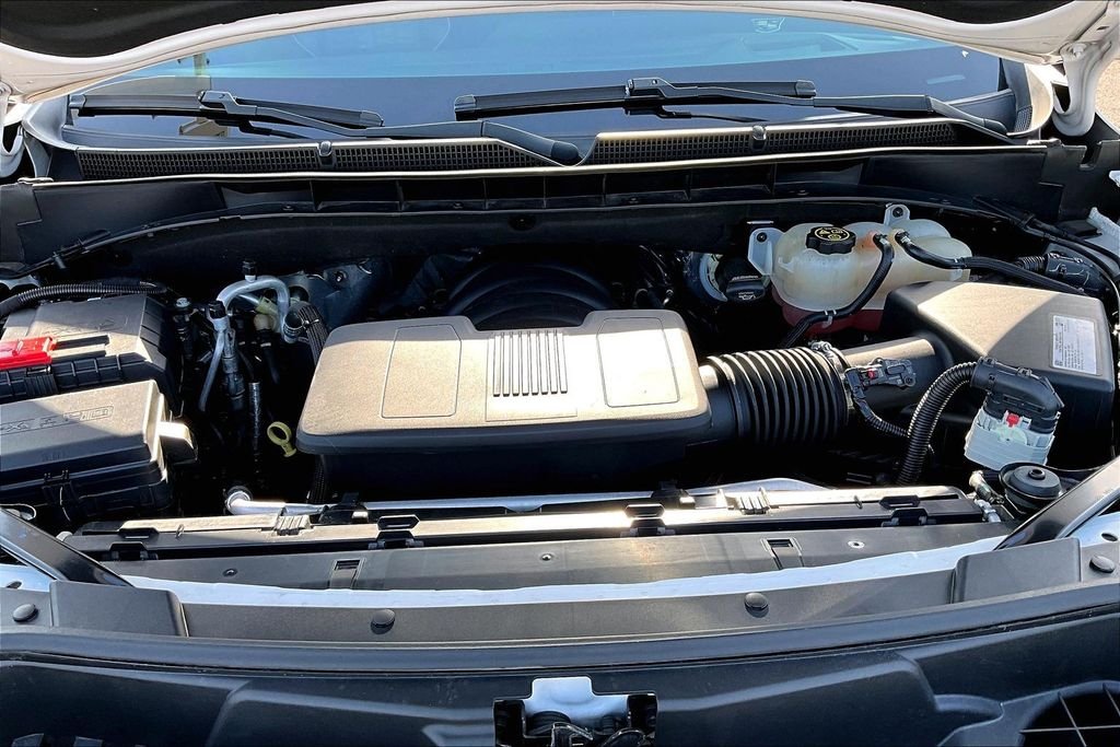 Used 2021 White Cadillac Sport Platinum image 9