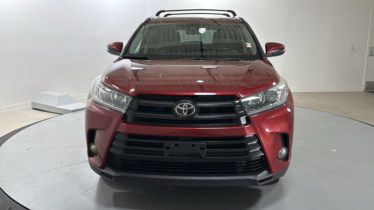 Used 2018 Red Toyota SE image 2