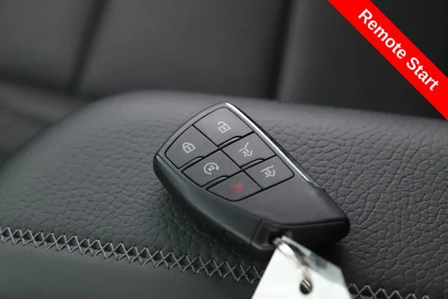 Used 2023 White GMC Denali image 3