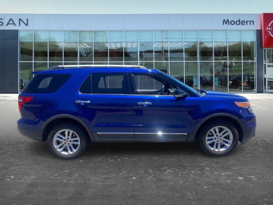 Used 2015 Blue Metallic Ford XLT image 4