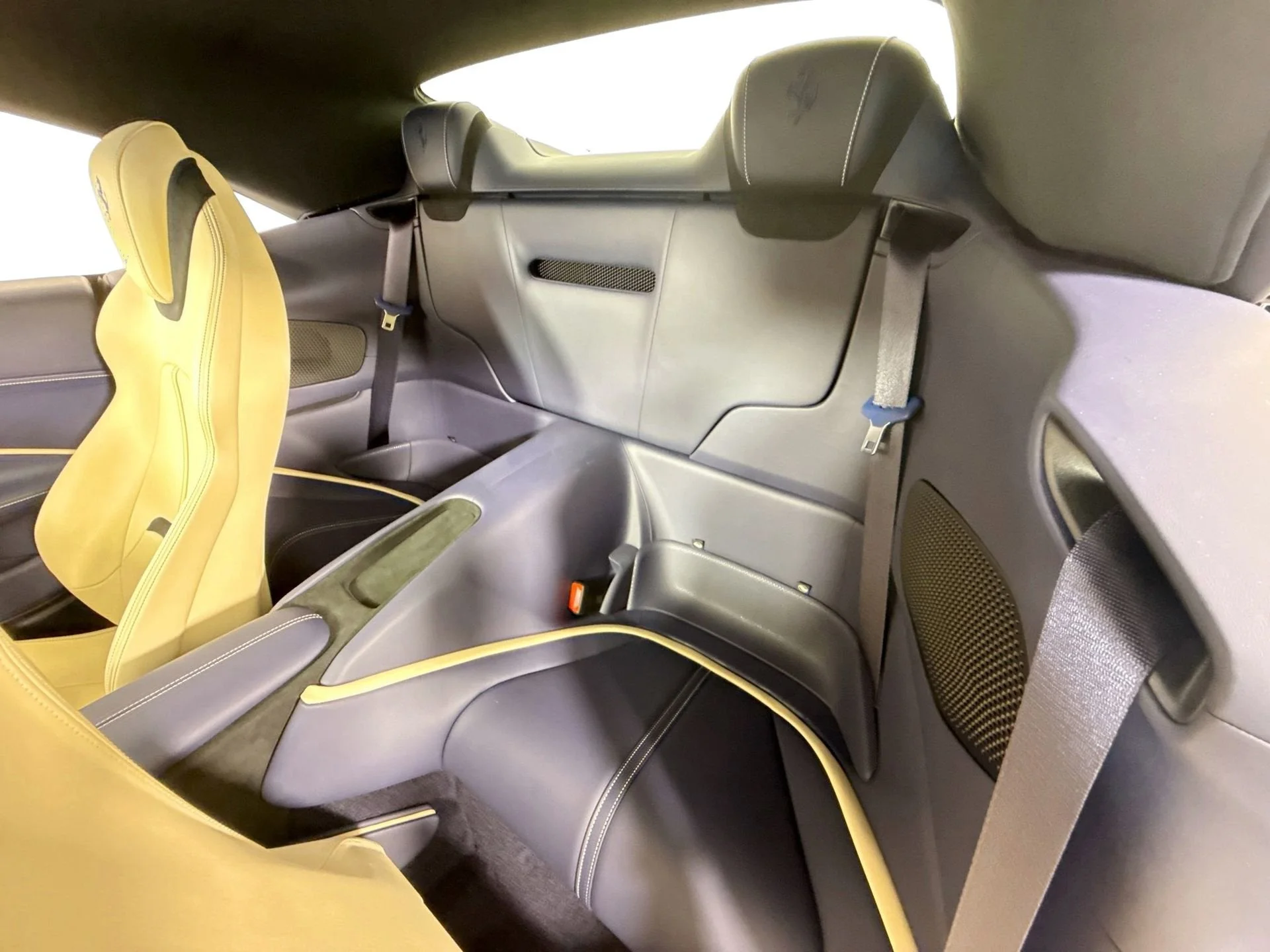 Certified Used 2025 Blu Corsa Ferrari Base image 19