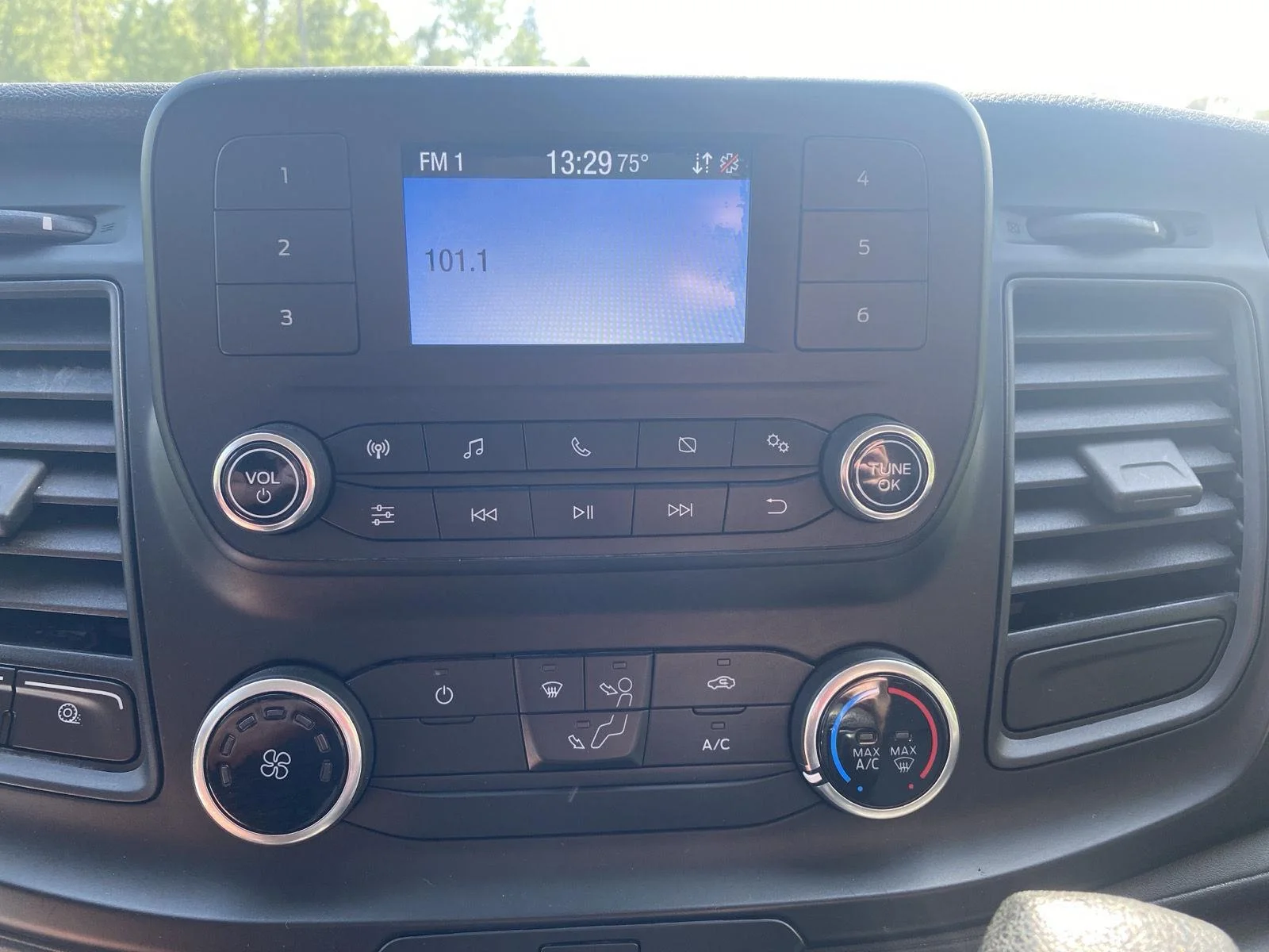 Used 2023 Oxford White Ford Base image 16