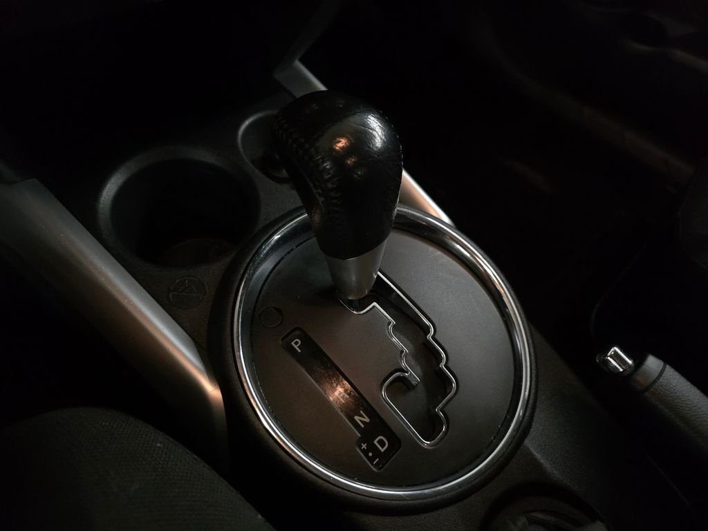 Used 2012  Mitsubishi SE image 25