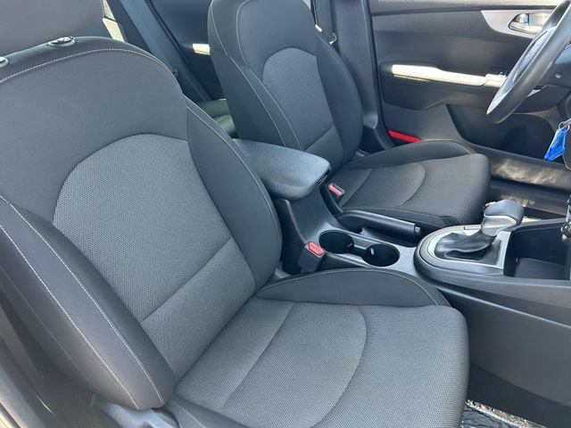 Used 2024 Steel Gray Kia LXS image 10