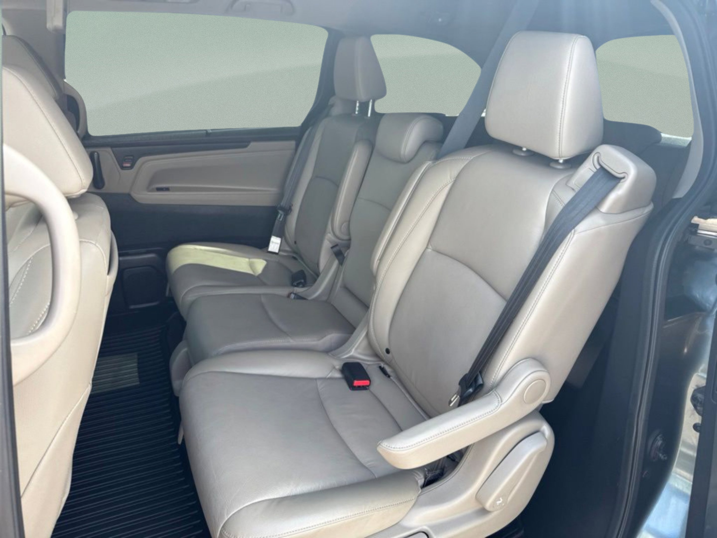Used 2019 Pewter Metallic Honda Elite image 11