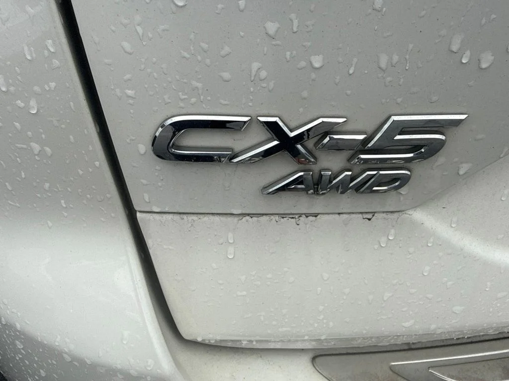 Used 2019 White Mazda Touring image 16