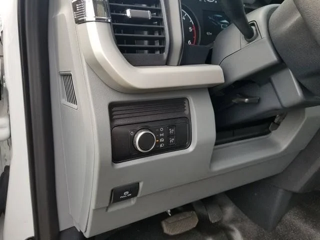 New 2026 Oxford White Ford F-550® XL image 21