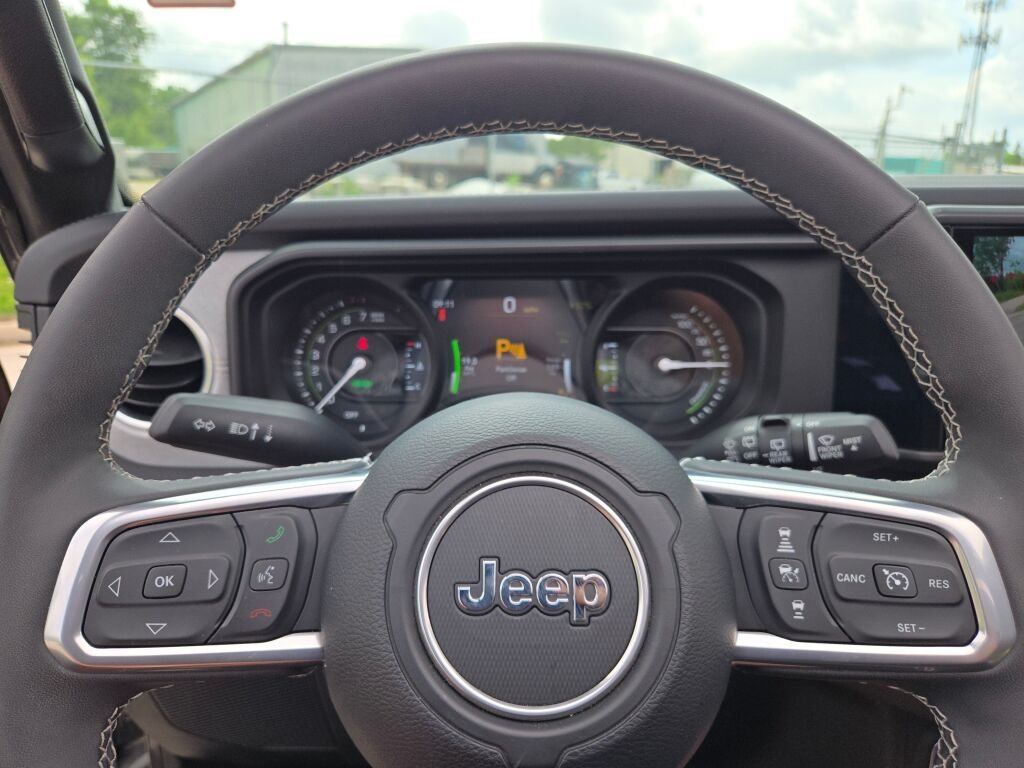 Certified Used 2025 Gray Jeep Sahara 4xe image 28