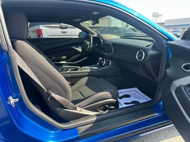 Used 2017 Hyper Blue Metallic Chevrolet SS image 8