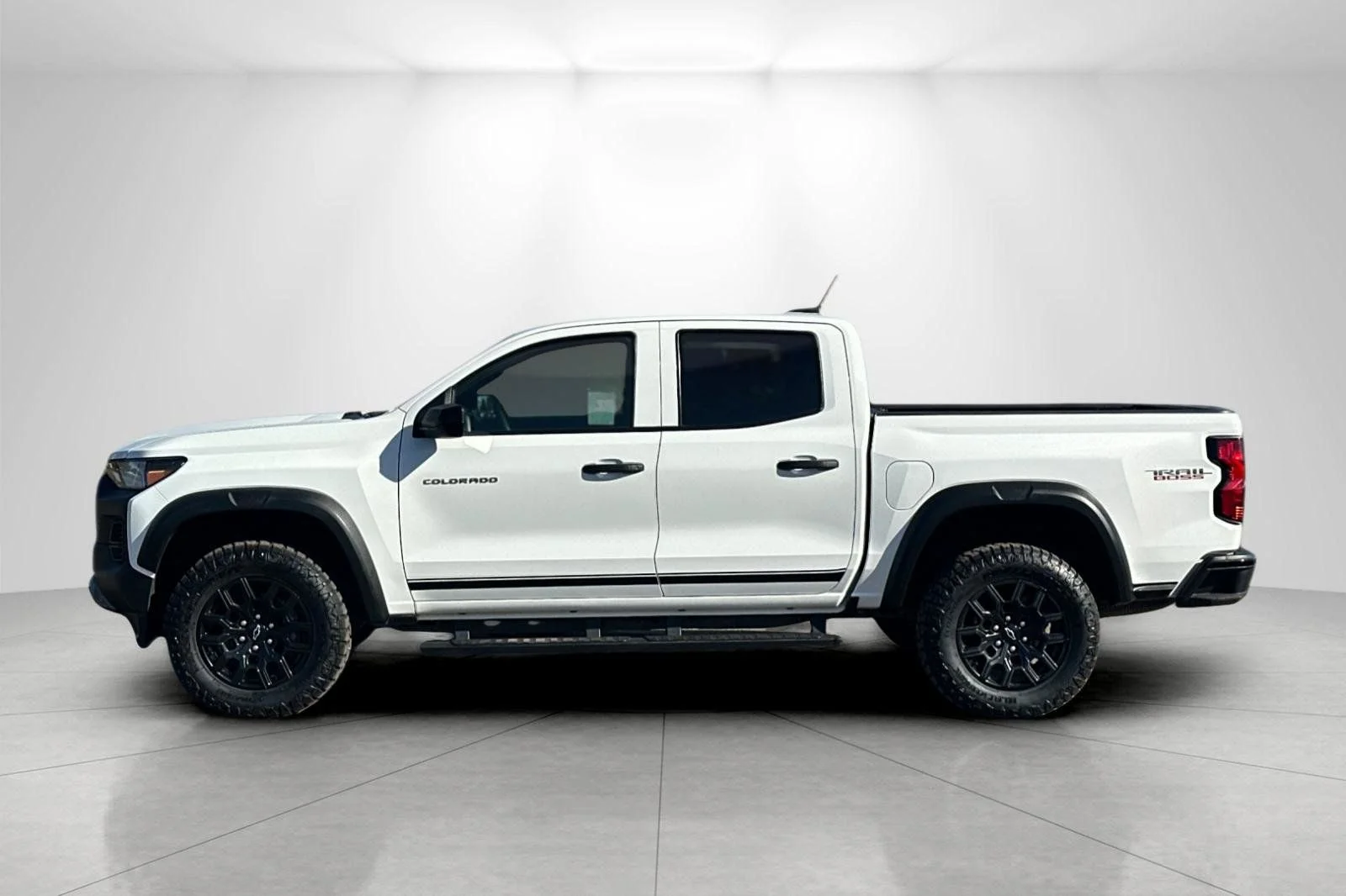 Used 2023 Summit White Chevrolet Trail Boss image 6