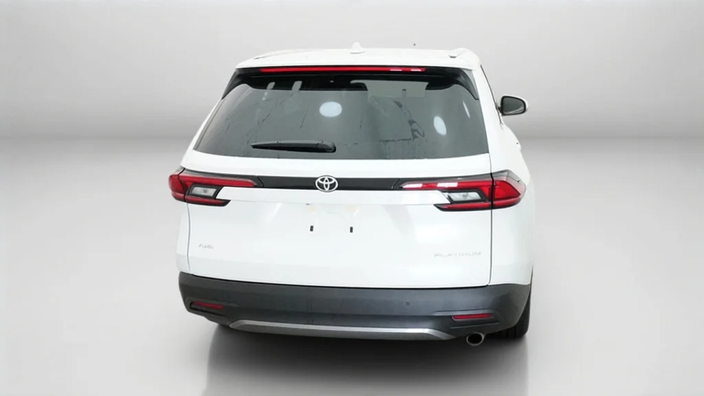 New 2026 Wind Chill Pearl Toyota Platinum image 12