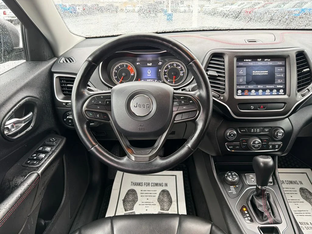 Used 2020 Silver Jeep Trailhawk image 13
