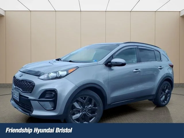 Used 2022 Gray Kia Nightfall image 1