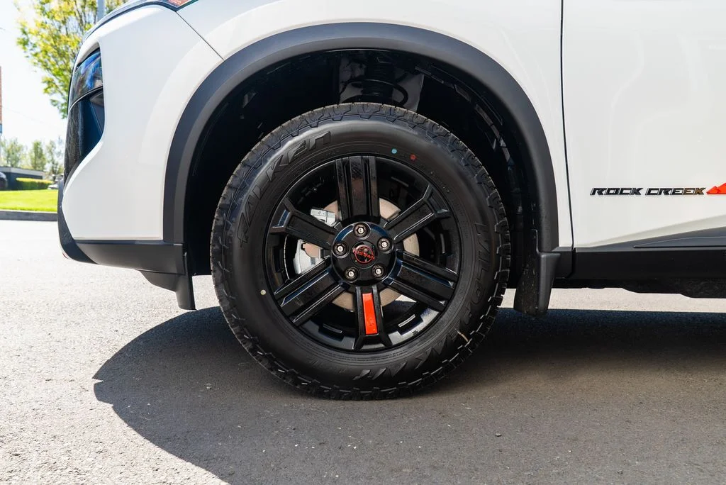 New 2026 Everest White Pearl TriCoat Nissan Rock Creek® image 7