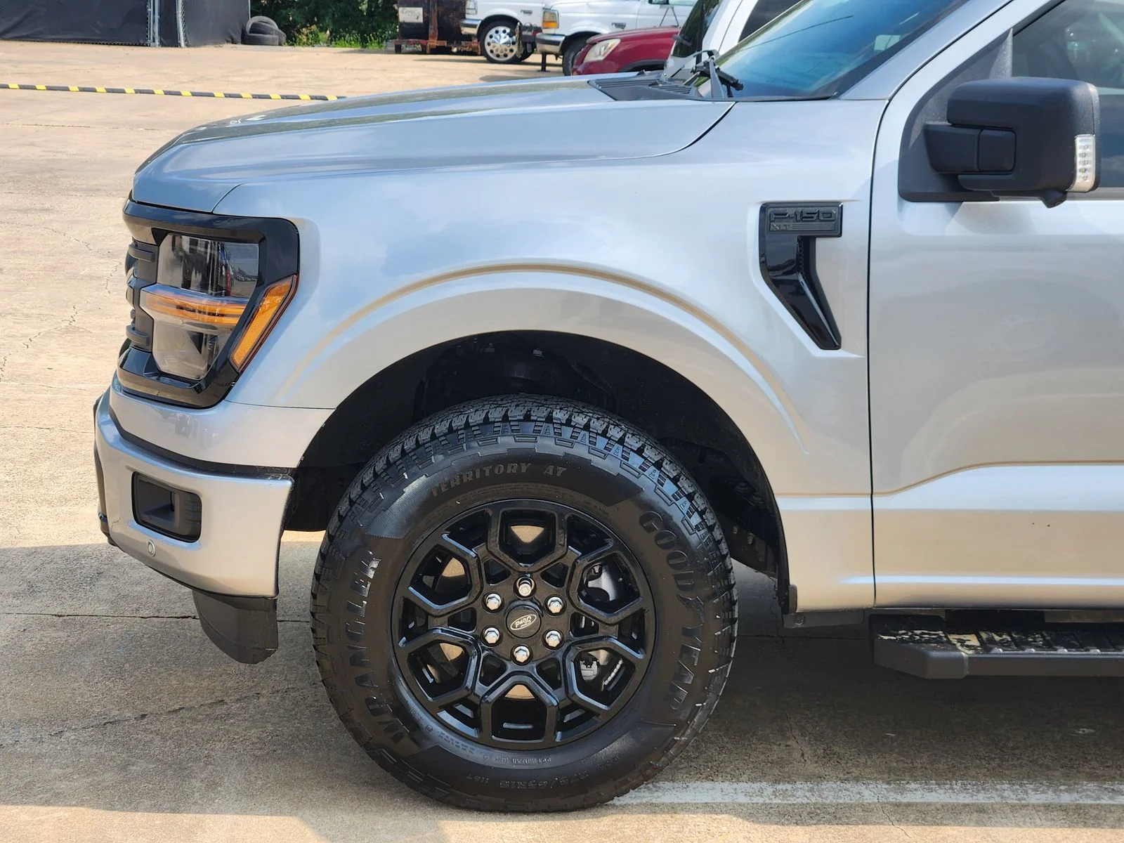 Used 2024 Silver Ford XLT image 8