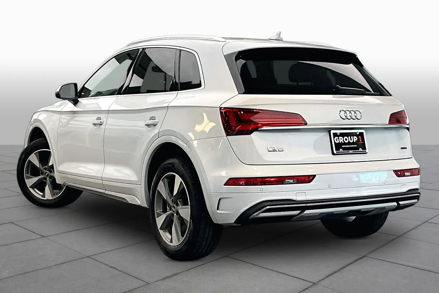 Used 2023 Ibis White Audi Premium Plus image 22