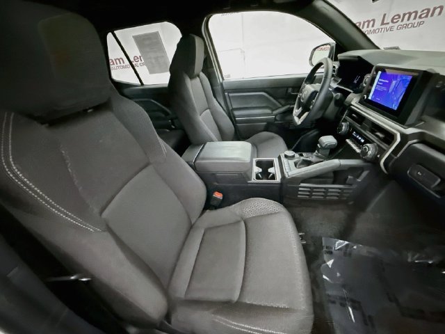Used 2025 White Toyota SR5 image 27