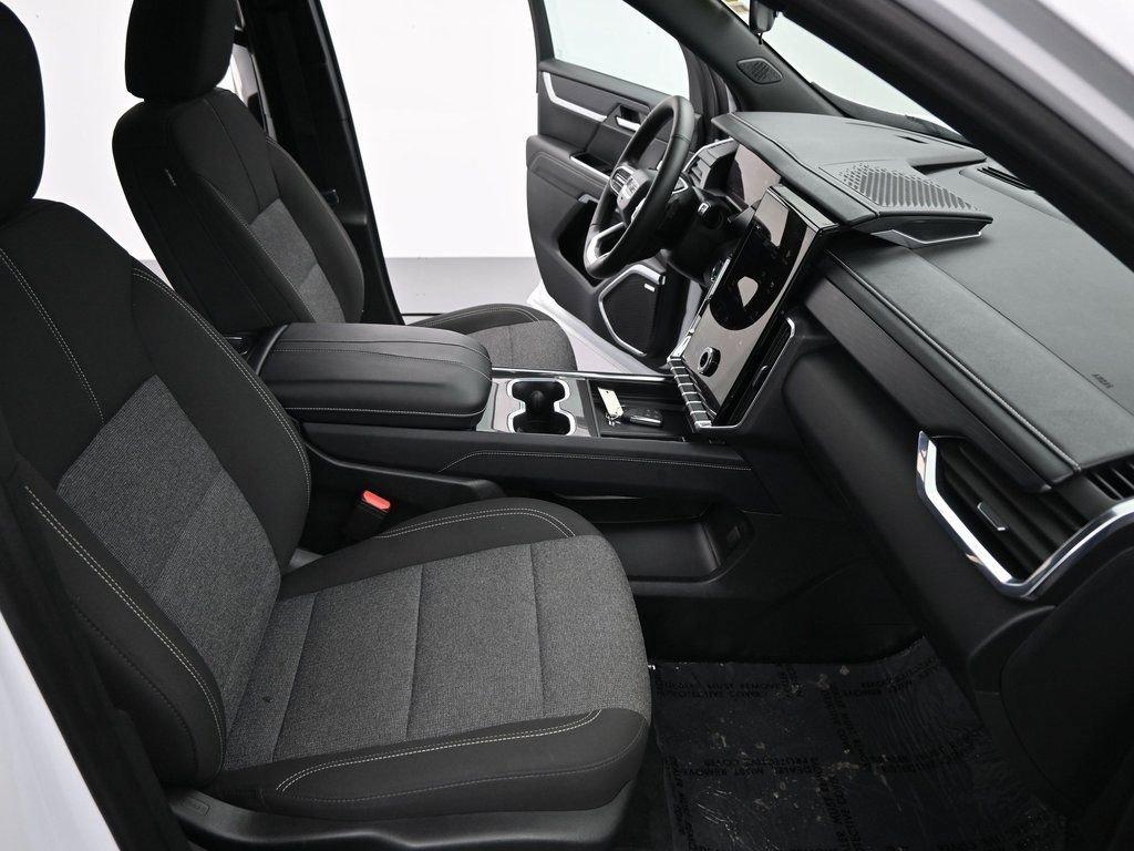 Used 2025 Summit White GMC Elevation image 21