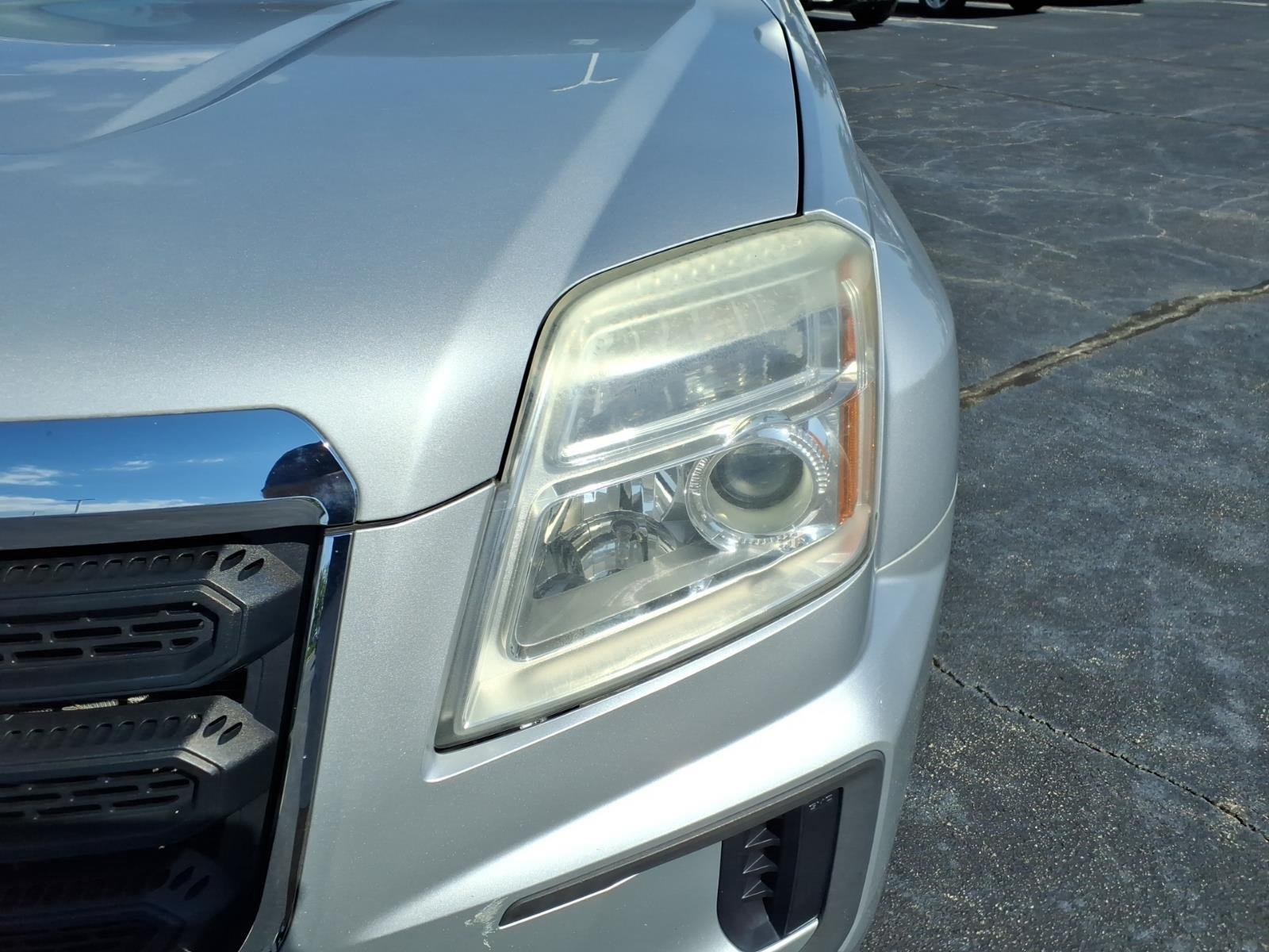 Used 2017 Quicksilver Metallic GMC SLE image 15