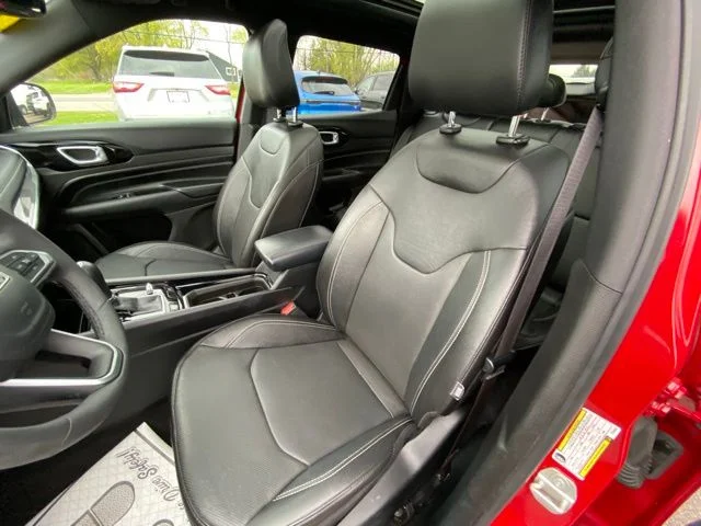 Used 2023 Red Jeep Limited image 11