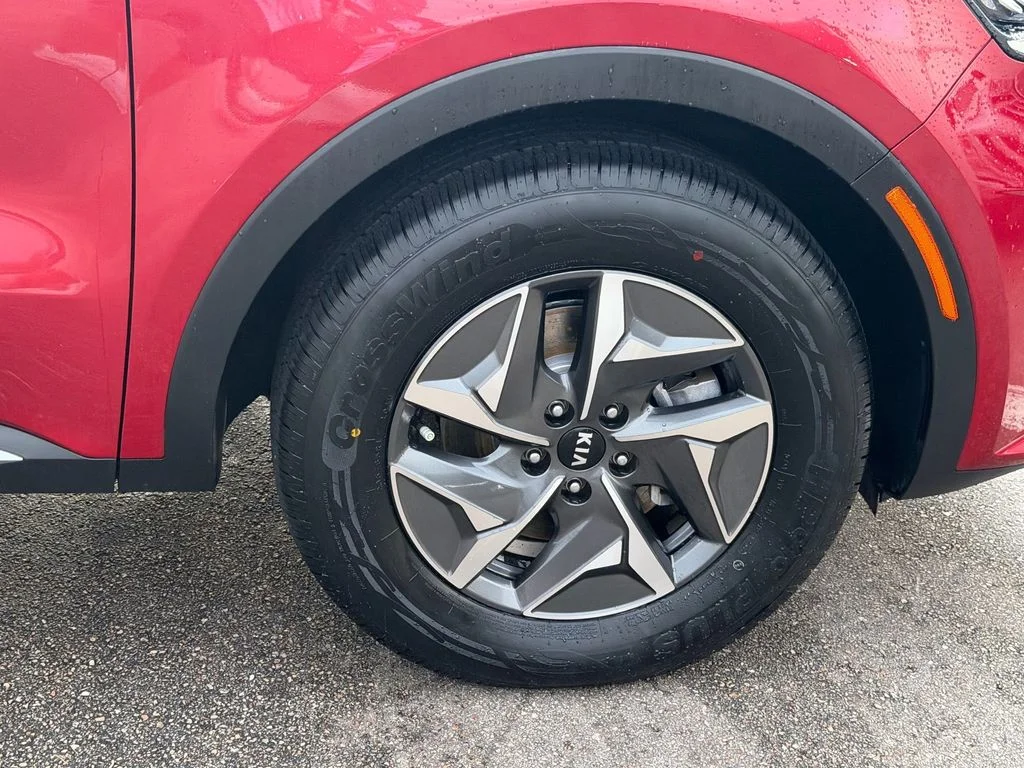 Used 2021 Red Kia EX image 9