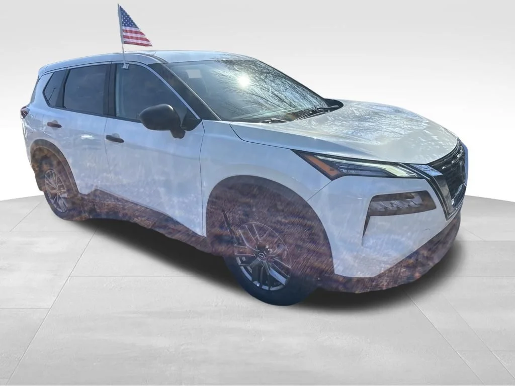 Used 2023 White Nissan S image 29