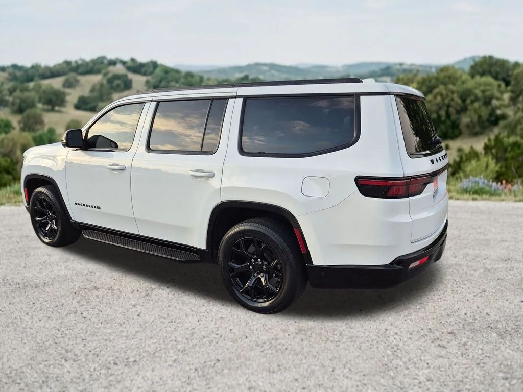 Used 2023 White Jeep Base image 8