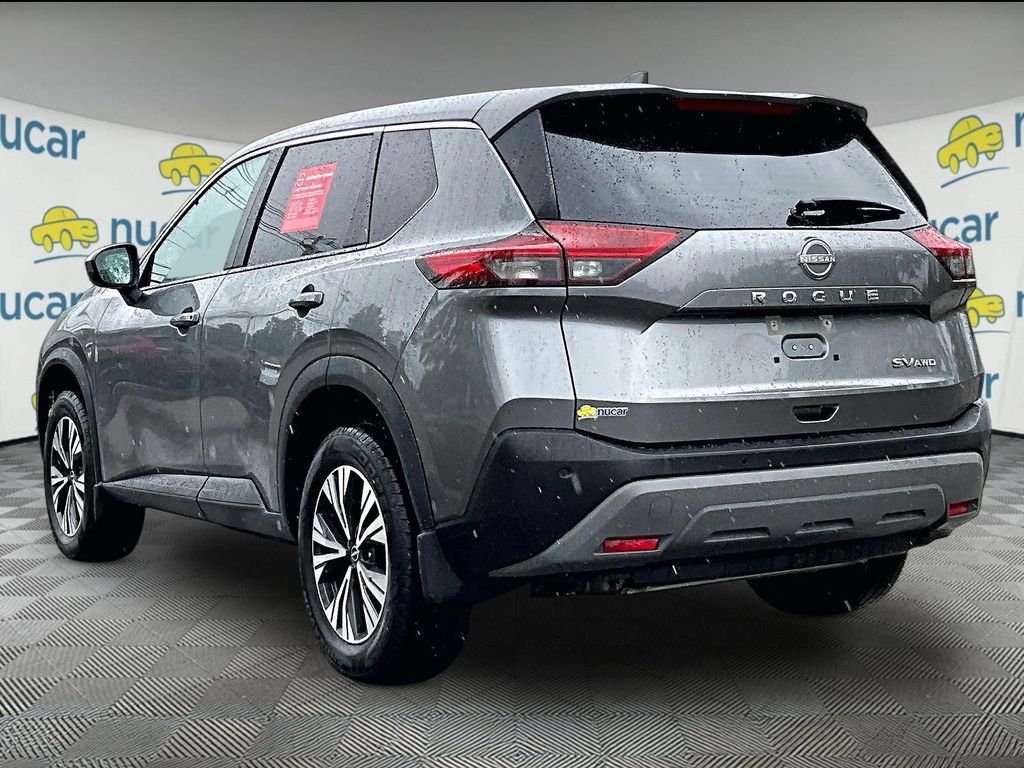 Used 2023 Gray Nissan SV image 4