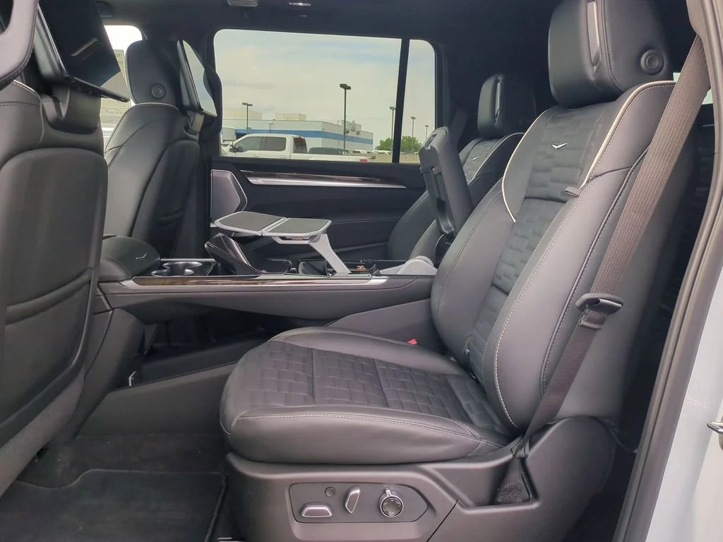 2026 Cadillac Escalade ESV Platinum Luxury - Photo 27